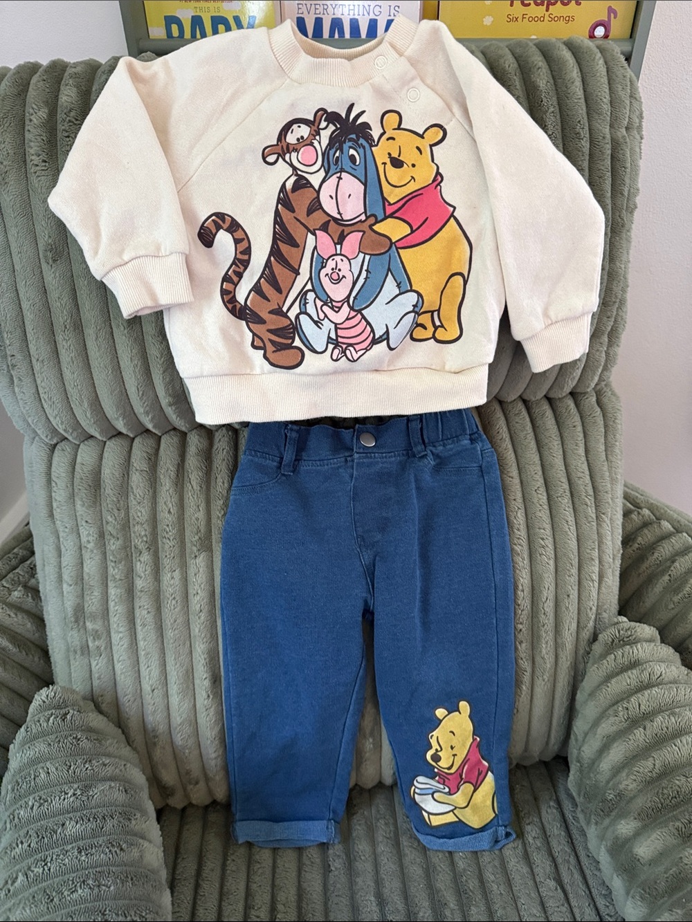 Disney Winnie the Pooh Cream Graphic Sweatshirt & Blue Pants Set - Kids Bottoms